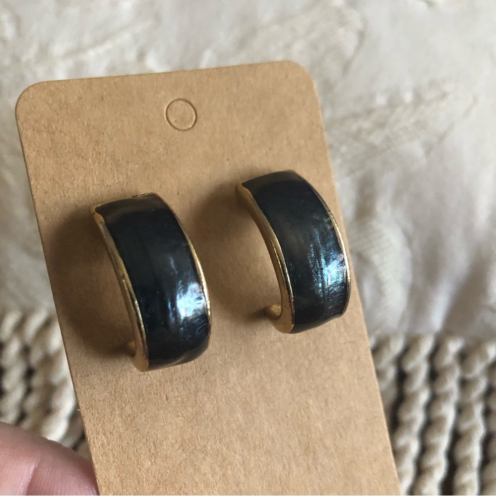 Vintage emerald metallic enamel hoop pierced earrings